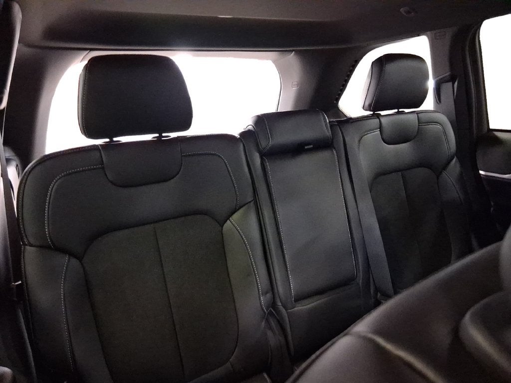2027 Jeep Grand Cherokee GRAND CHEROKEE LAREDO ALTITUDE 4X4