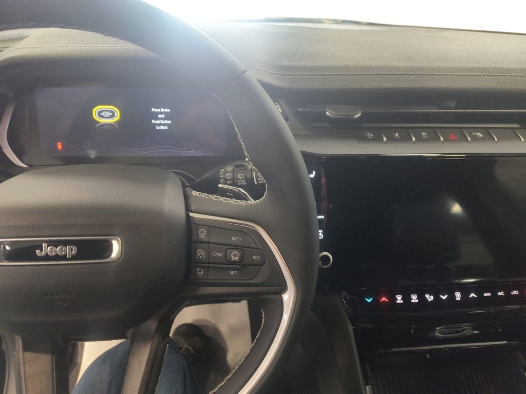 2026 Jeep Grand Cherokee GRAND CHEROKEE LAREDO ALTITUDE 4X4