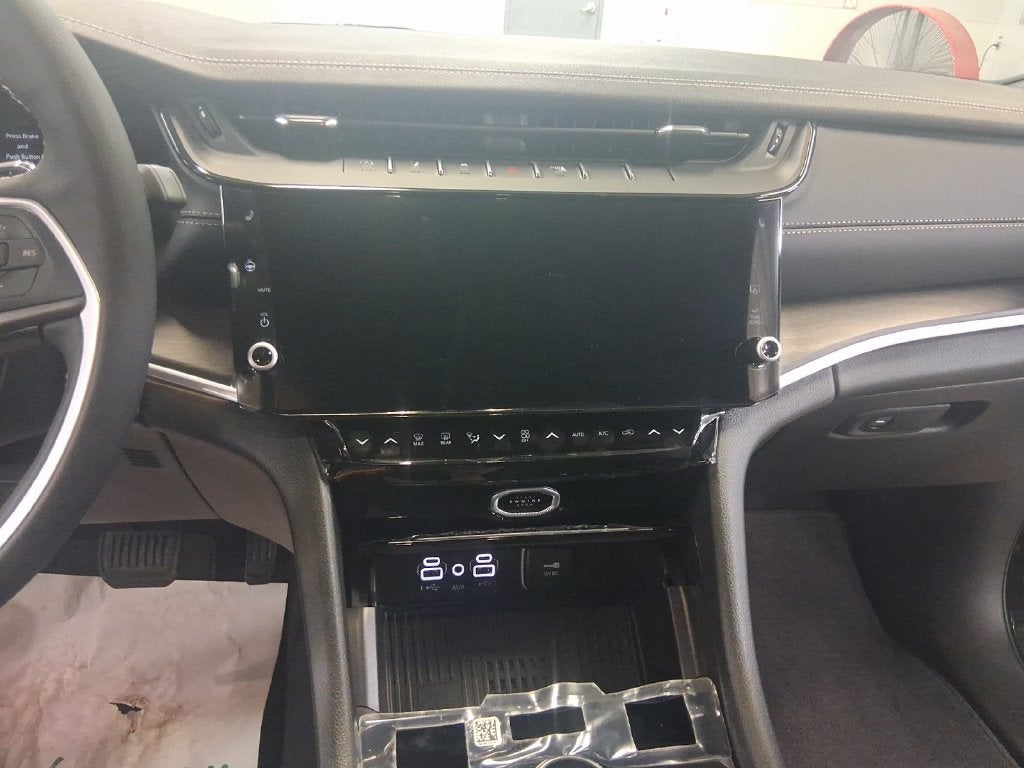 2027 Jeep Grand Cherokee GRAND CHEROKEE L LIMITED 4X4