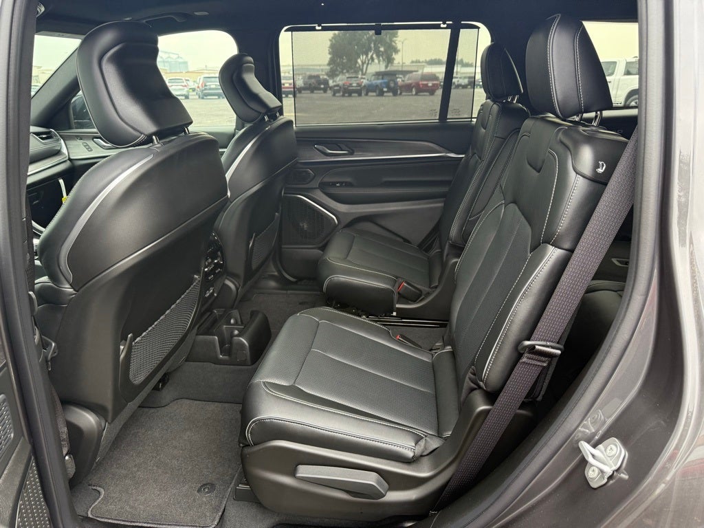 2025 Jeep Grand Cherokee GRAND CHEROKEE L OVERLAND 4X4