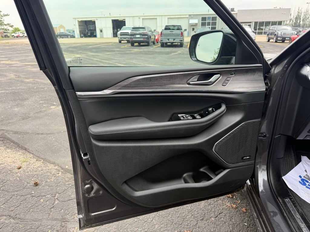 2025 Jeep Grand Cherokee GRAND CHEROKEE L OVERLAND 4X4