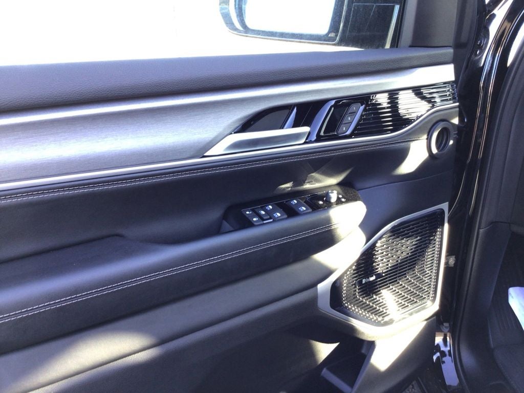 2025 Jeep Wagoneer WAGONEER L SERIES III 4X4