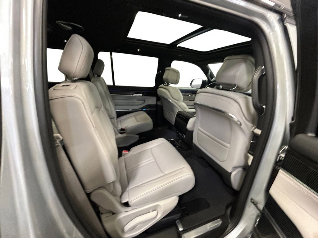 2026 Jeep Grand Wagoneer GRAND WAGONEER SUMMIT OBSIDIAN 4X4