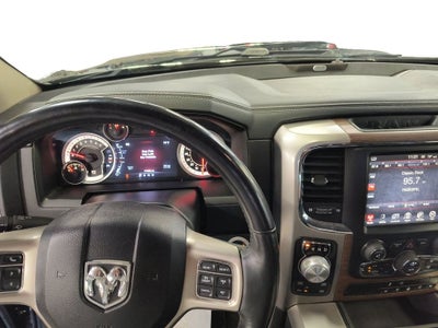 2017 RAM 1500 Laramie Crew Cab 4x4 6'4' Box
