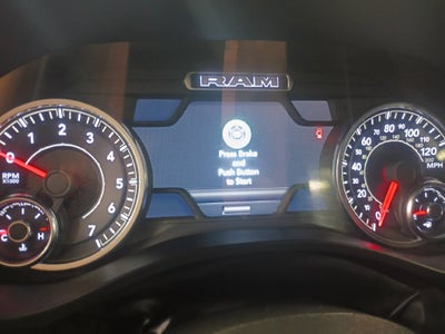 2025 RAM 1500 Lone Star Quad Cab 4x4 6'4' Box