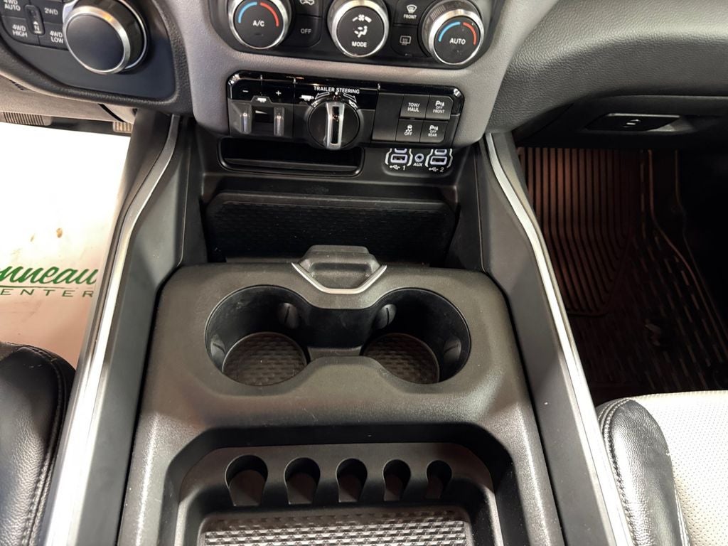 2022 RAM 1500 Big Horn Crew Cab 4x4 5'7' Box