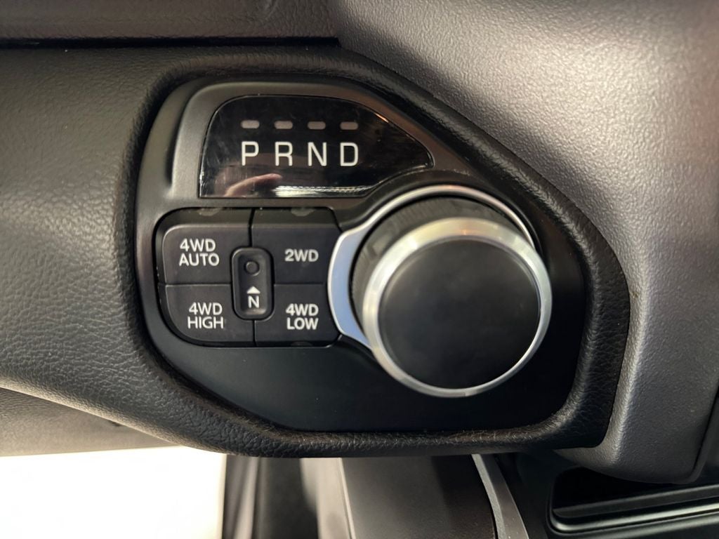 2022 RAM 1500 Big Horn Crew Cab 4x4 5'7' Box