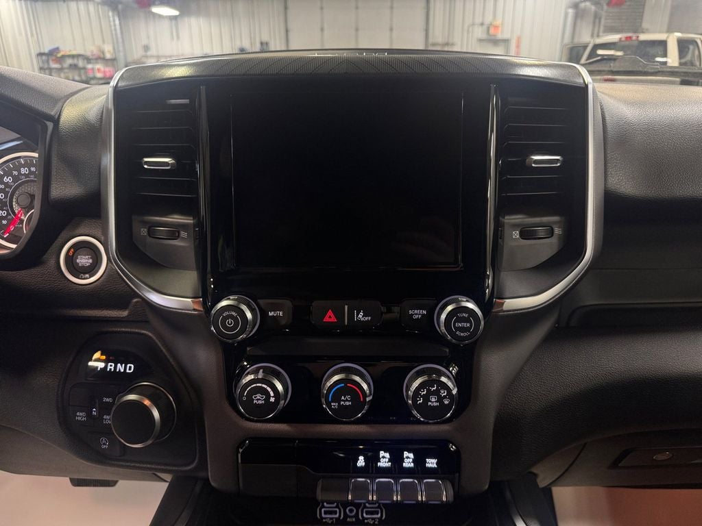 2026 RAM Ram 1500 RAM 1500 EXPRESS CREW CAB 4X4 5'7' BOX