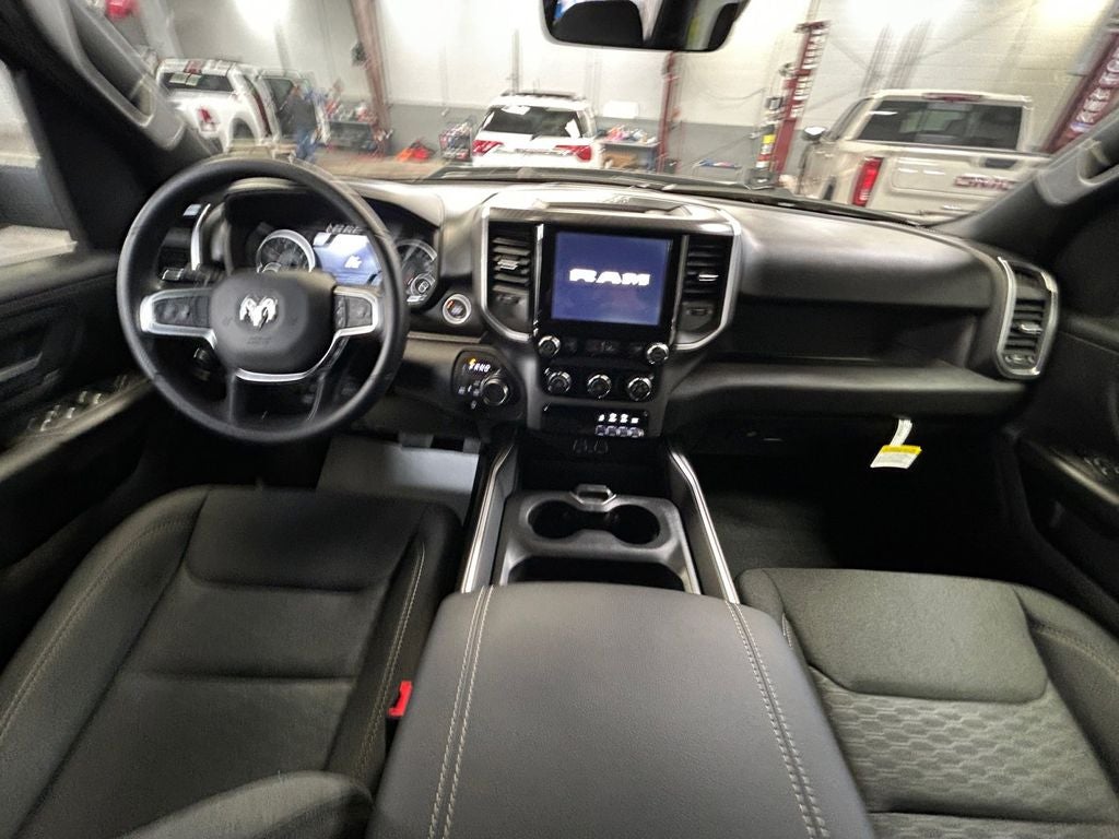 2026 RAM Ram 1500 RAM 1500 EXPRESS CREW CAB 4X4 5'7' BOX