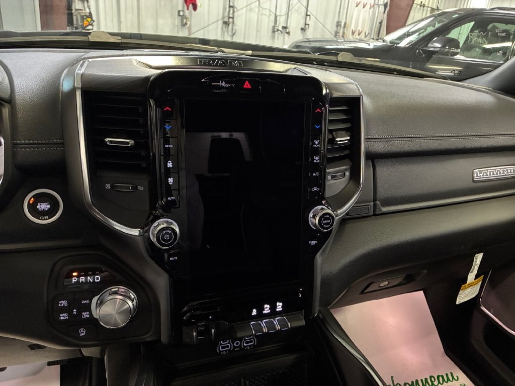 2027 RAM Ram 1500 RAM 1500 LARAMIE CREW CAB 4X4 5'7' BOX