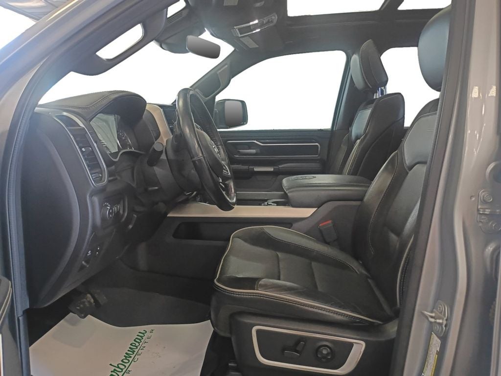 2019 RAM 1500 Laramie Crew Cab 4x4 5'7' Box