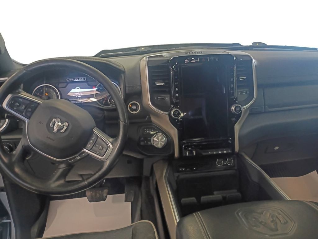 2019 RAM 1500 Laramie Crew Cab 4x4 5'7' Box