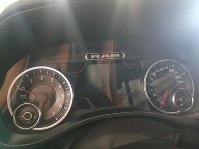 2019 RAM 1500 Laramie Crew Cab 4x4 5'7' Box