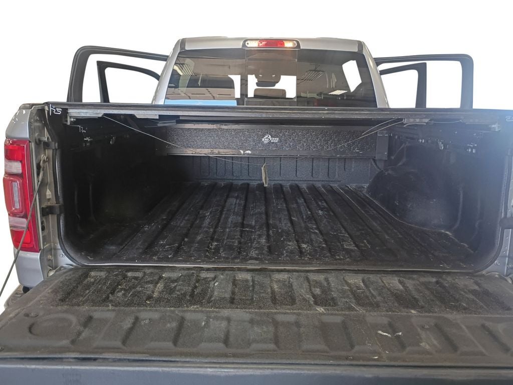 2019 RAM 1500 Laramie Crew Cab 4x4 5'7' Box