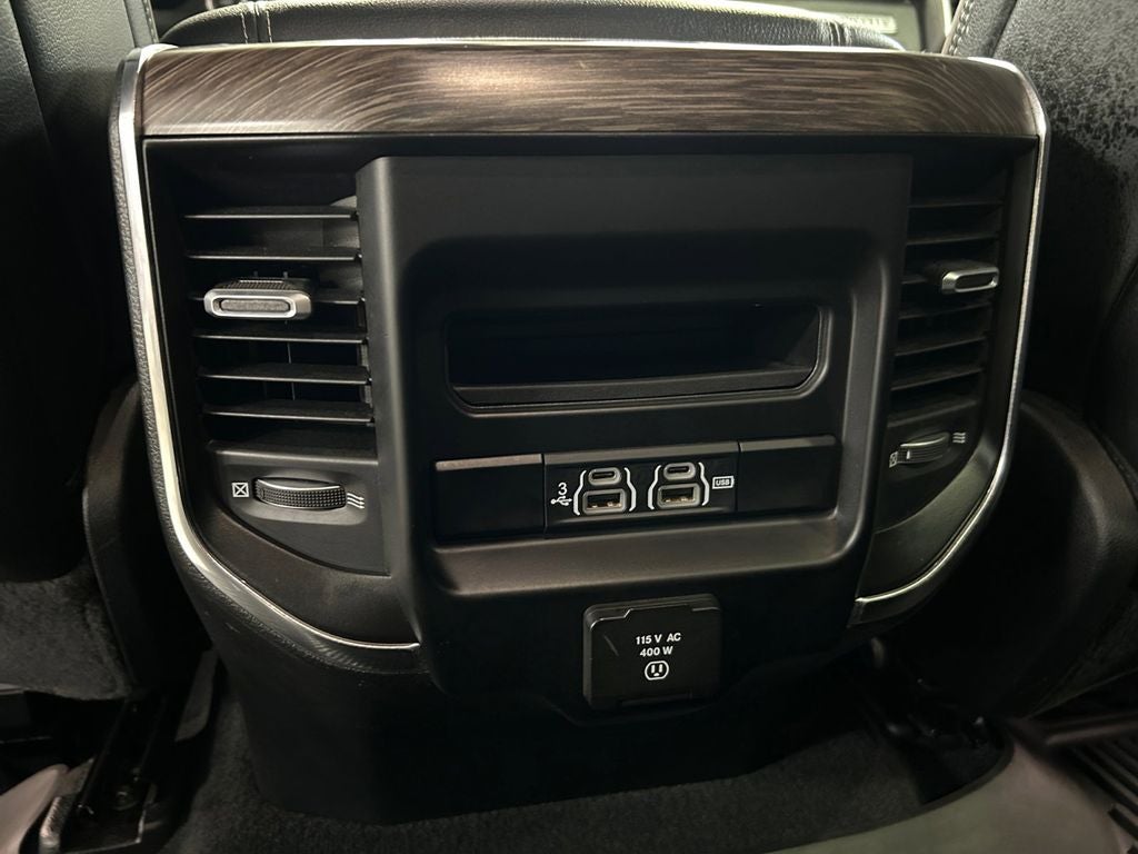 2019 RAM 1500 Laramie Crew Cab 4x4 5'7' Box