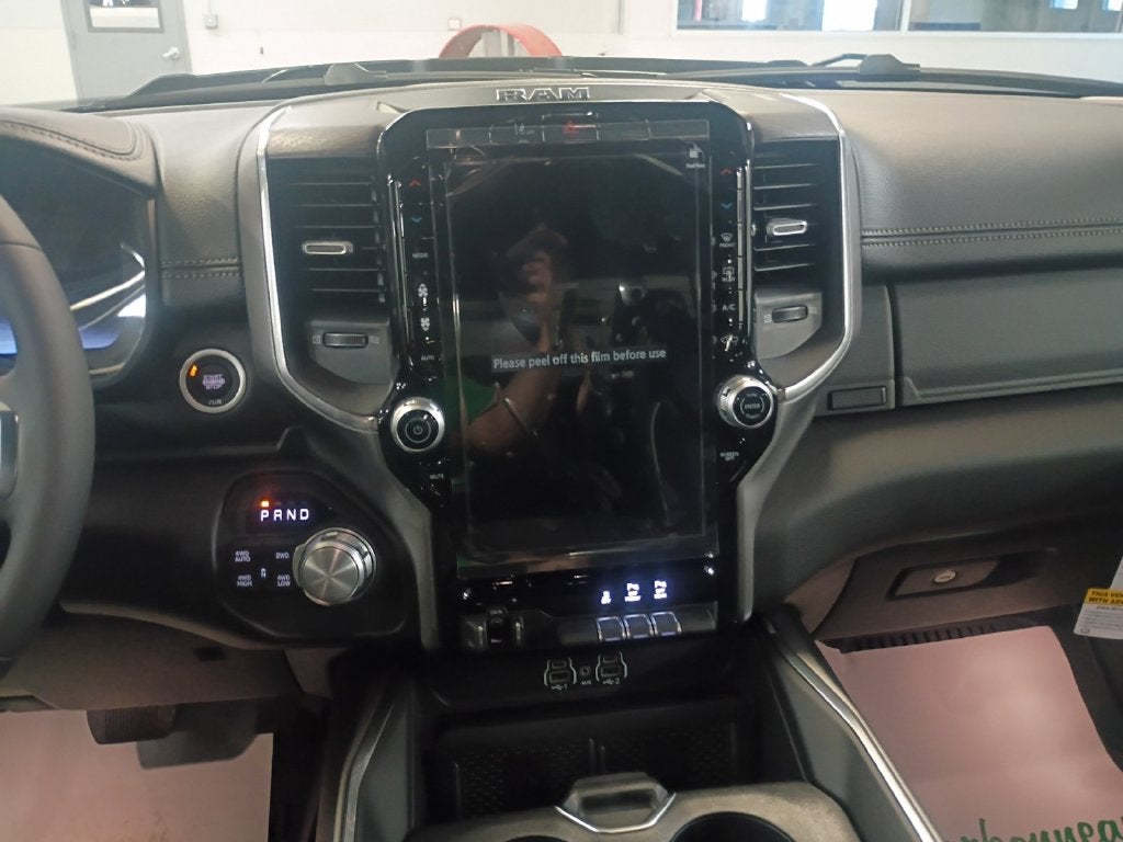 2027 RAM Ram 1500 RAM 1500 LARAMIE CREW CAB 4X4 5'7' BOX