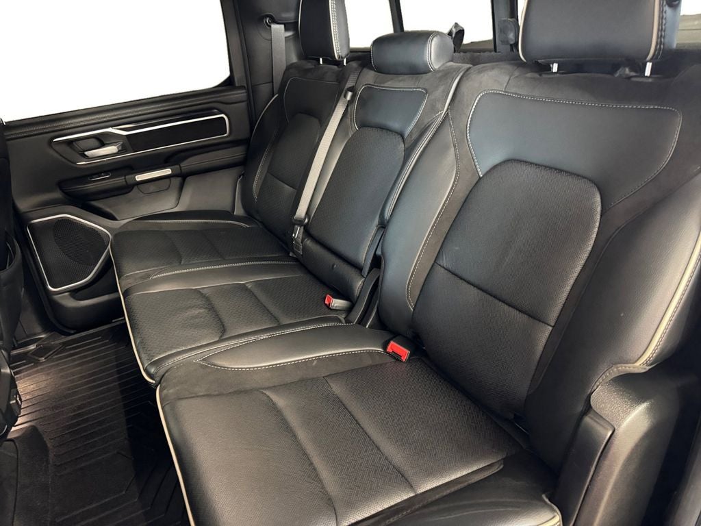 2022 RAM 1500 Laramie Crew Cab 4x4 5'7' Box