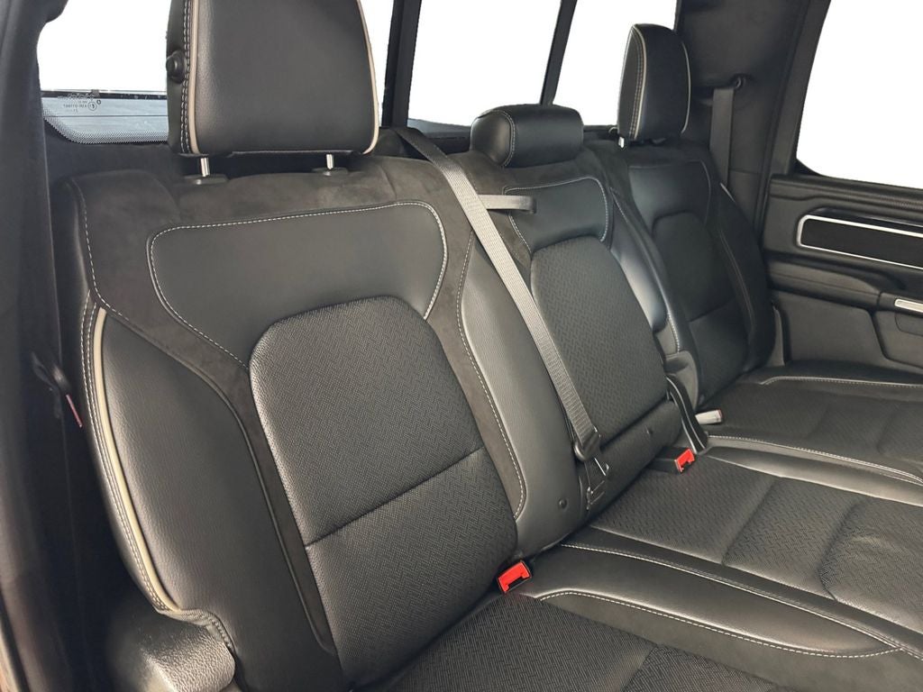 2022 RAM 1500 Laramie Crew Cab 4x4 5'7' Box