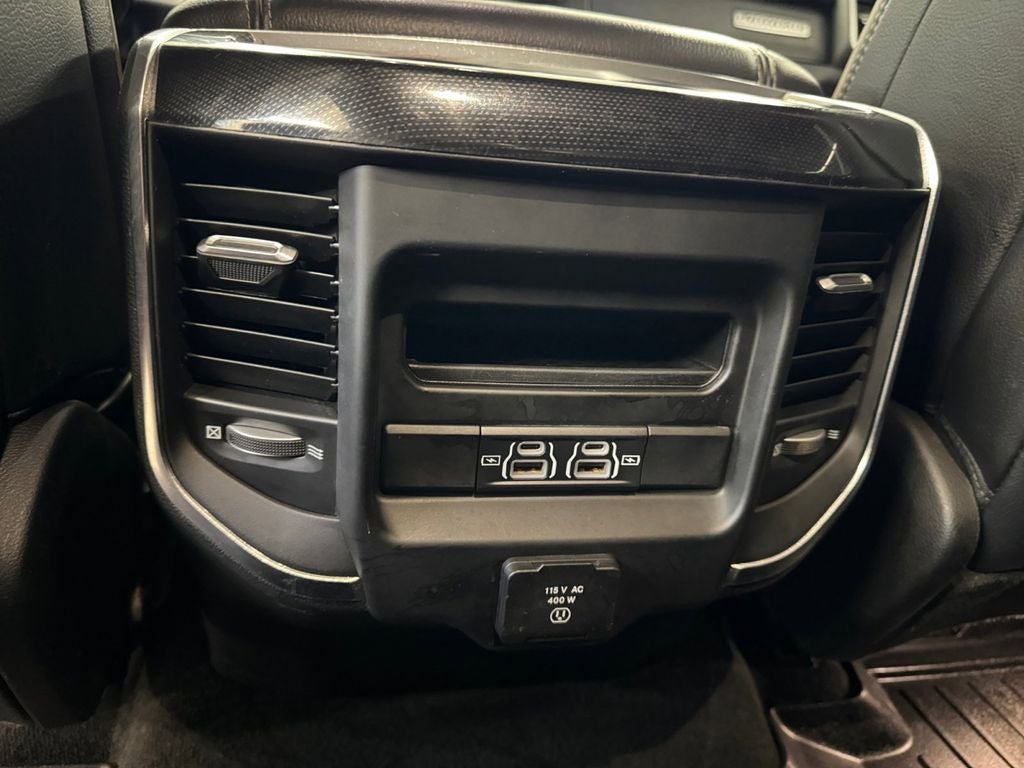 2022 RAM 1500 Laramie Crew Cab 4x4 5'7' Box