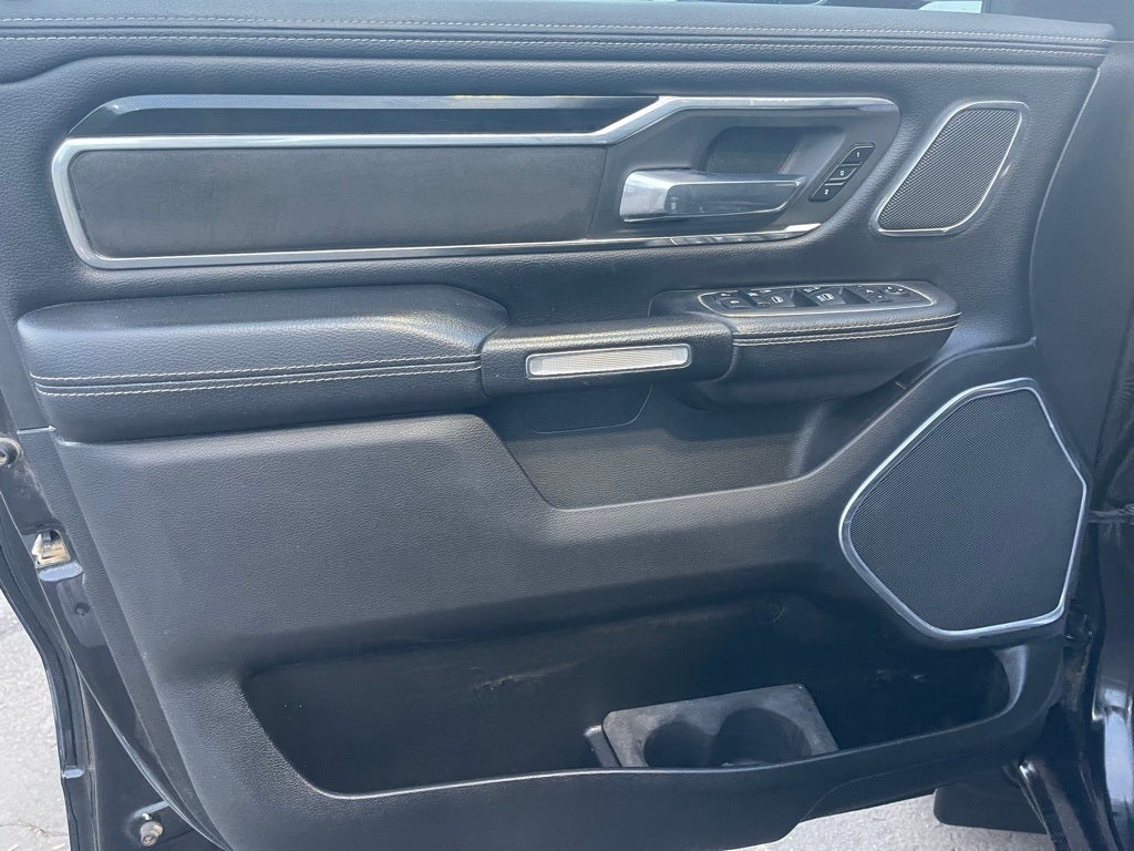 2019 RAM 1500 Laramie Crew Cab 4x4 5'7' Box