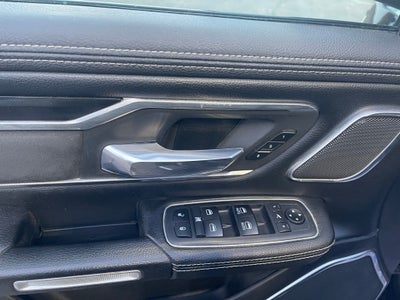 2019 RAM 1500 Laramie Crew Cab 4x4 5'7' Box