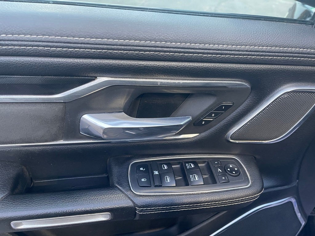 2019 RAM 1500 Laramie Crew Cab 4x4 5'7' Box