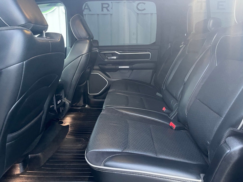 2019 RAM 1500 Laramie Crew Cab 4x4 5'7' Box