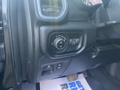 2019 RAM 1500 Laramie Crew Cab 4x4 5'7' Box