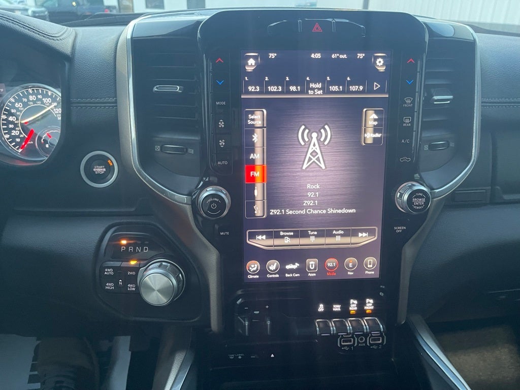 2019 RAM 1500 Laramie Crew Cab 4x4 5'7' Box