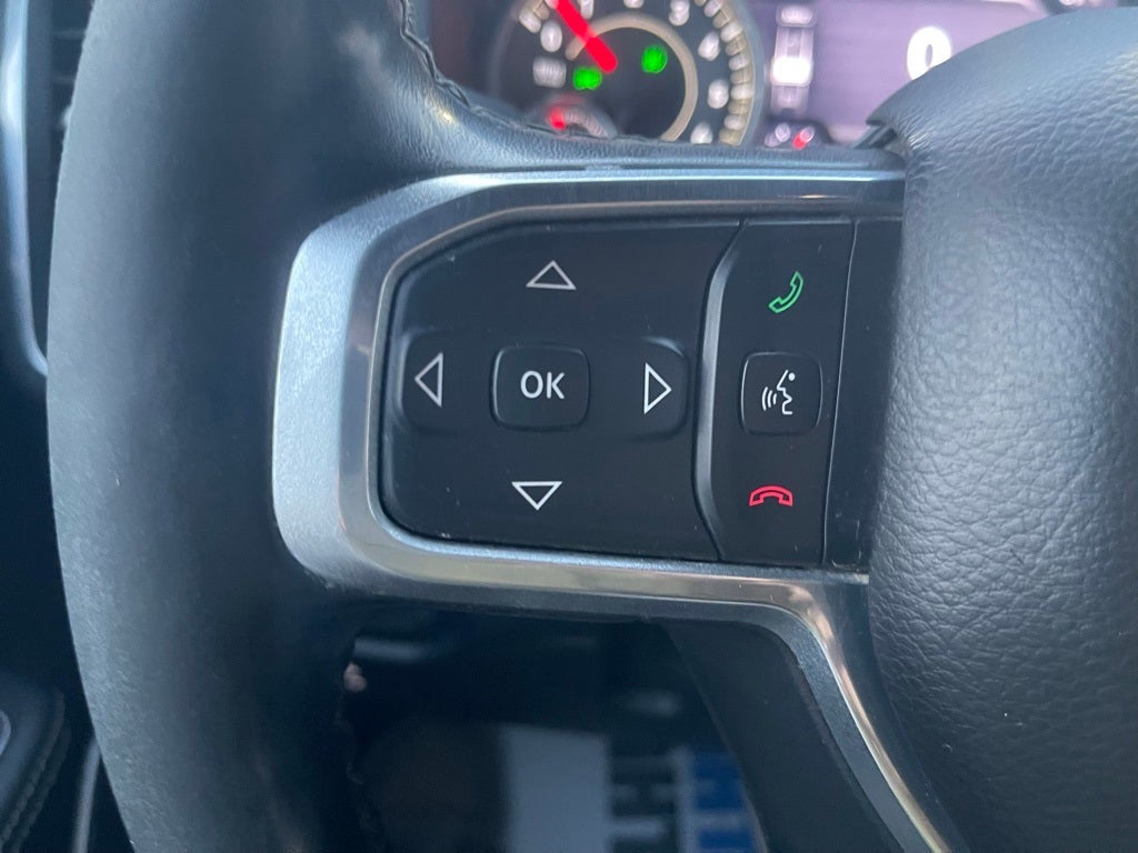 2019 RAM 1500 Laramie Crew Cab 4x4 5'7' Box