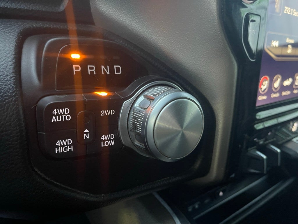 2019 RAM 1500 Laramie Crew Cab 4x4 5'7' Box