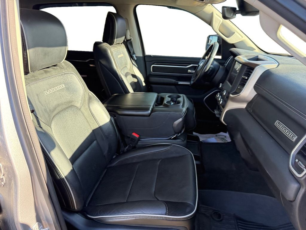 2022 RAM 1500 Laramie Crew Cab 4x4 5'7' Box