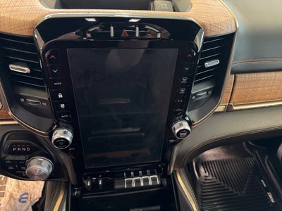 2020 RAM 1500 Laramie Longhorn Crew Cab 4x4 5'7' Box