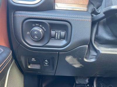 2020 RAM 1500 Laramie Longhorn Crew Cab 4x4 5'7' Box