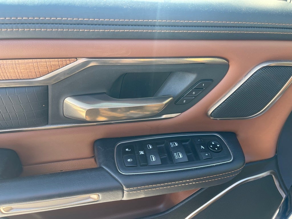 2020 RAM 1500 Laramie Longhorn Crew Cab 4x4 5'7' Box