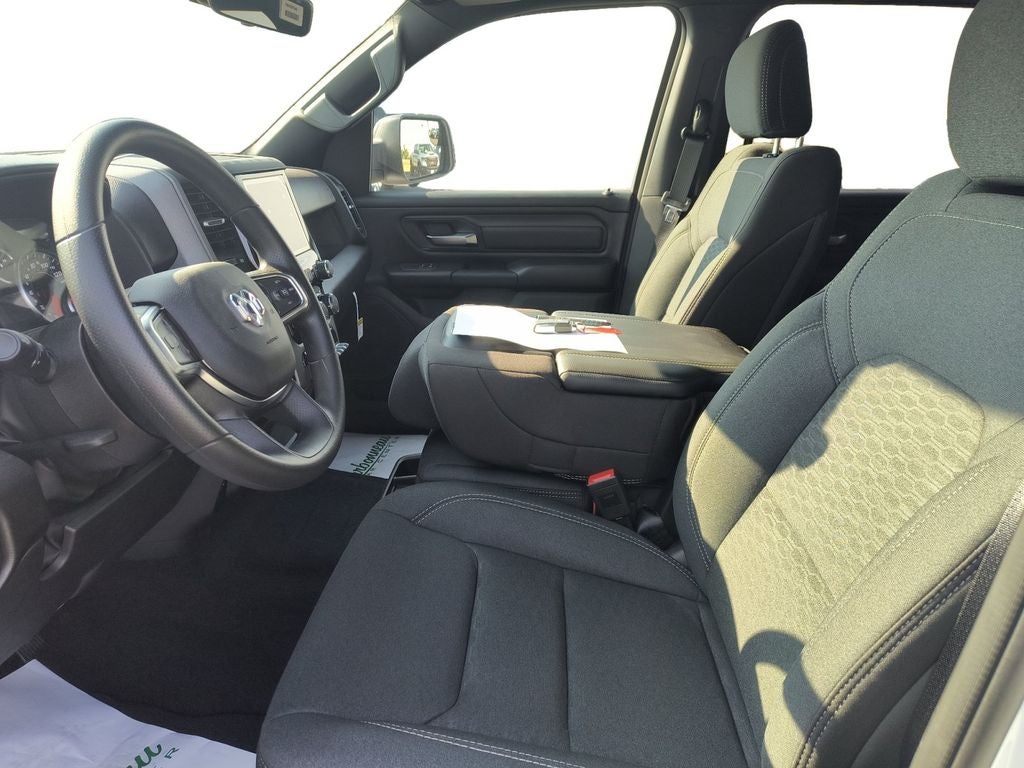 2026 RAM 1500 RAM 1500 TRADESMAN CREW CAB 4X4 6'4' BOX