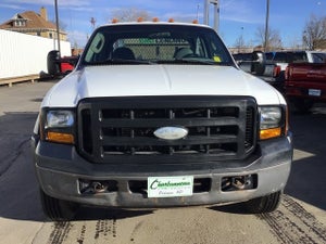 2006 Ford F-450 Chassis XL DRW