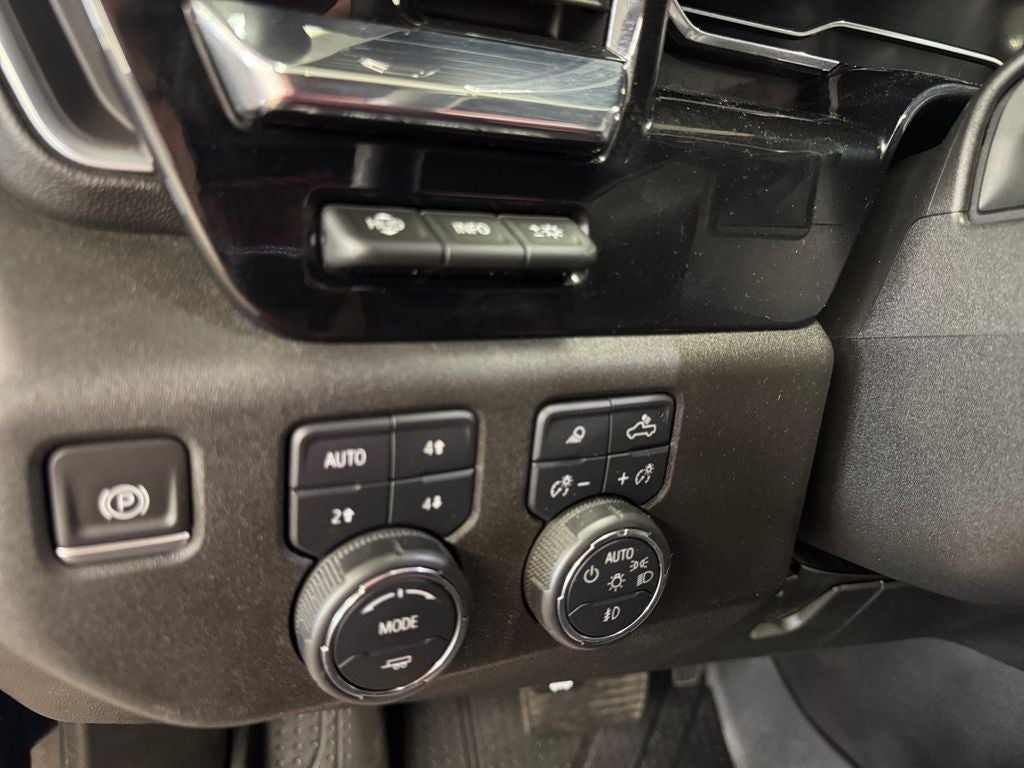 2024 Chevrolet Silverado 3500HD 4WD Crew Cab Long Bed High Country