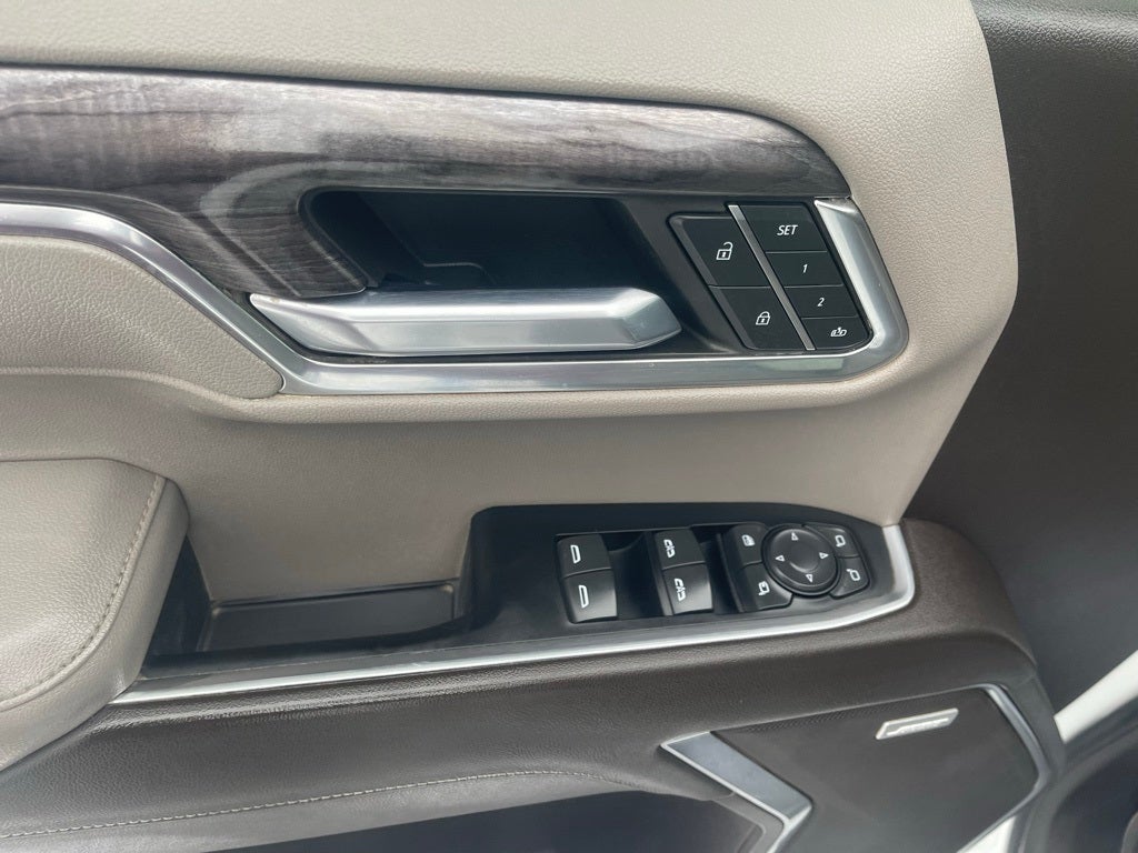 2022 Chevrolet Silverado 1500 4WD Crew Cab Short Bed LTZ