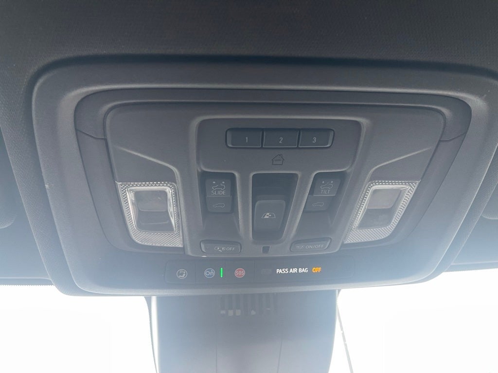 2022 Chevrolet Silverado 1500 4WD Crew Cab Short Bed LTZ