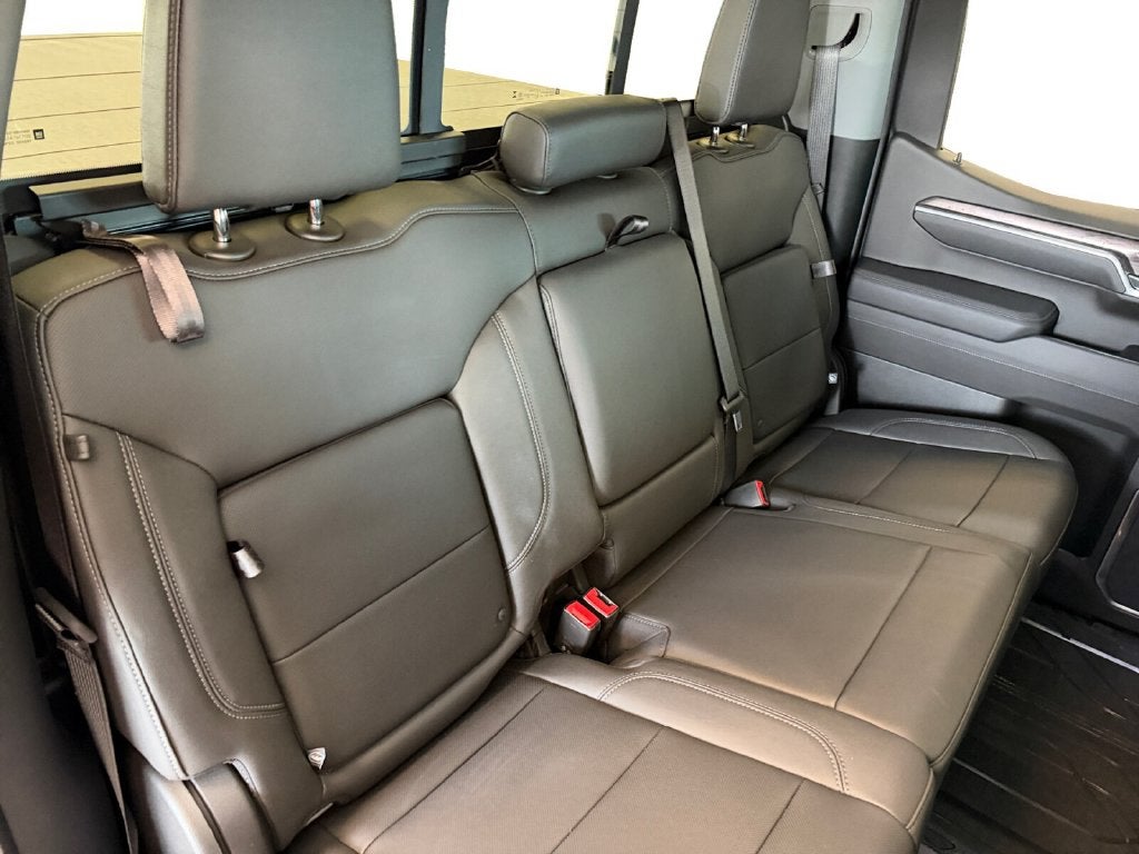 2025 Chevrolet Silverado 1500 4WD Crew Cab Short Bed LTZ