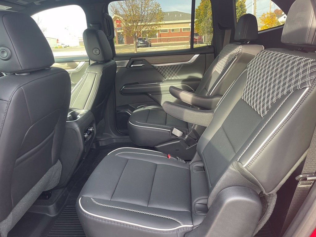 2025 GMC Acadia AWD Denali