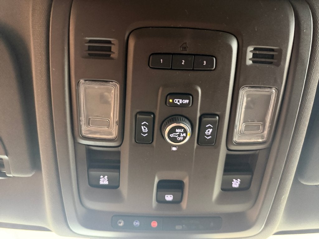 2023 GMC Yukon 4WD SLT