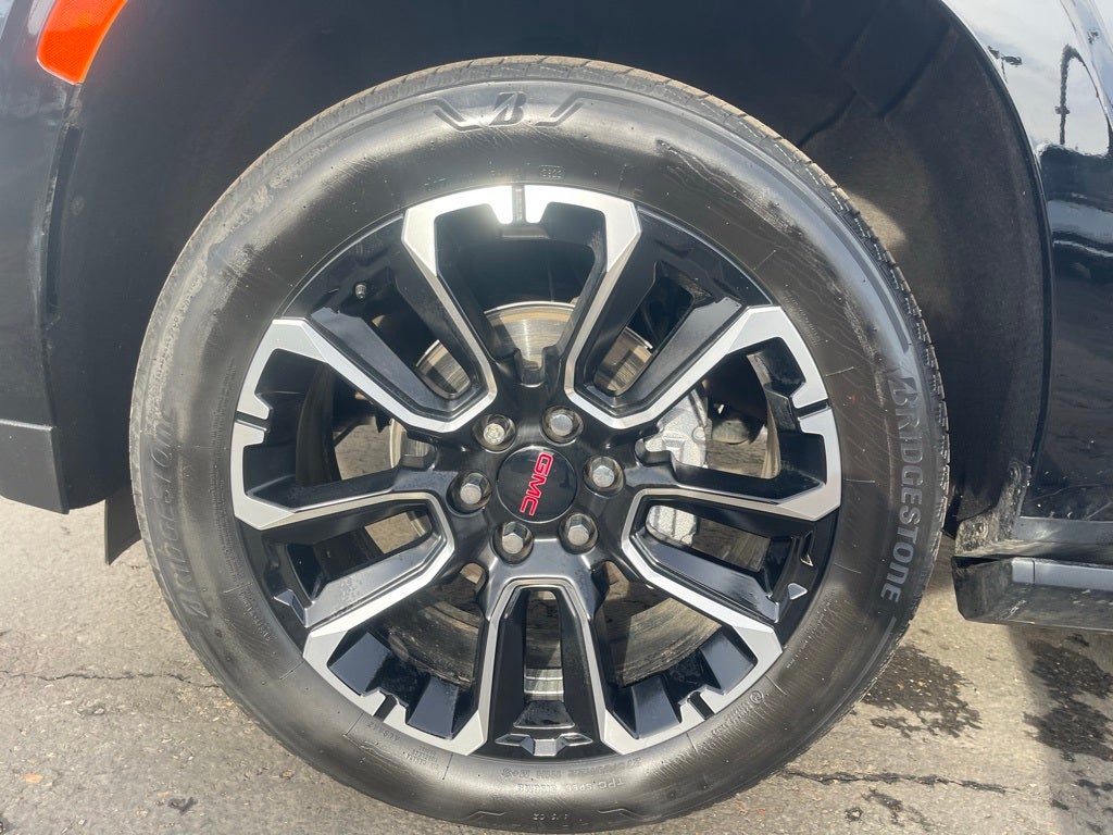 2023 GMC Yukon 4WD Denali