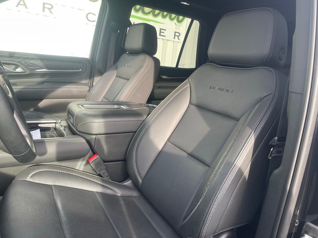 2023 GMC Yukon 4WD Denali