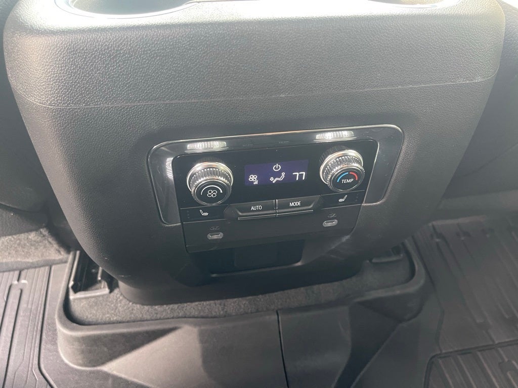 2023 GMC Yukon 4WD Denali