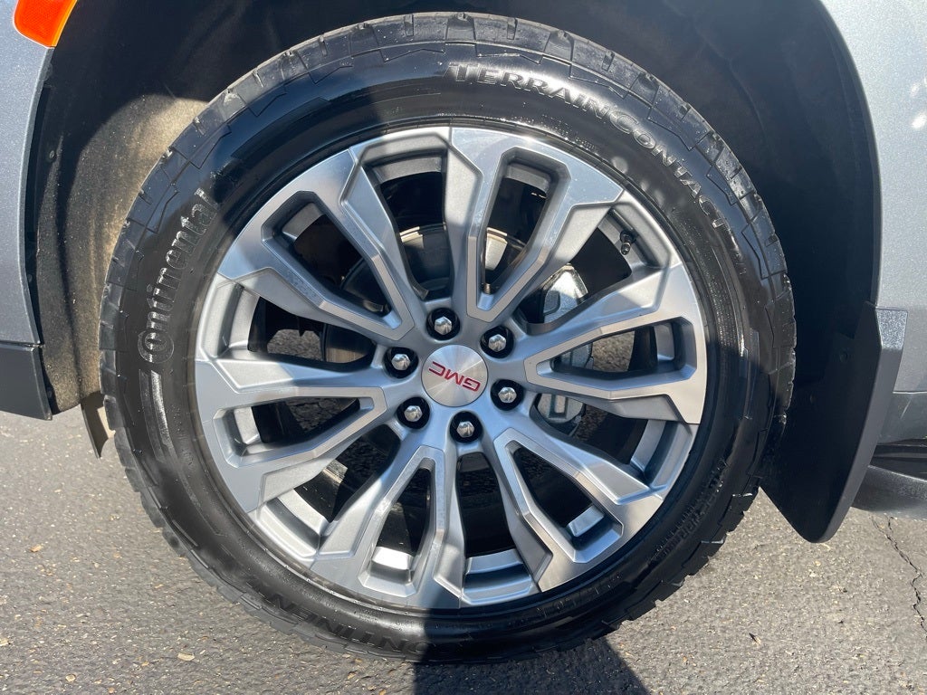 2022 GMC Yukon 4WD Denali