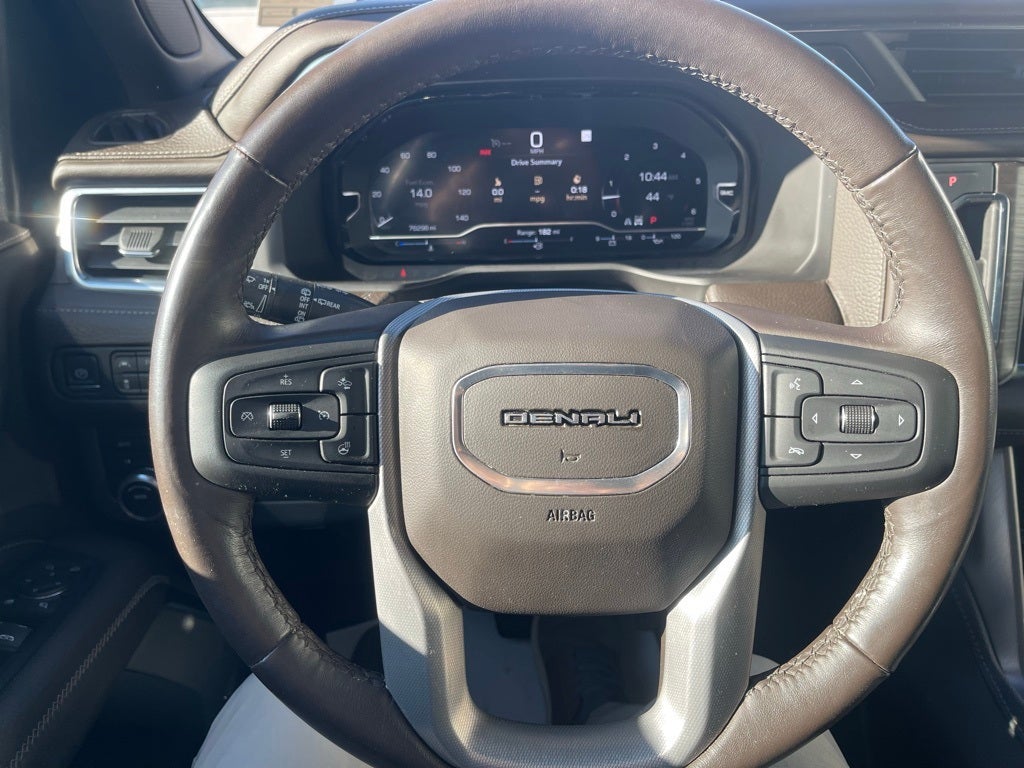 2022 GMC Yukon 4WD Denali
