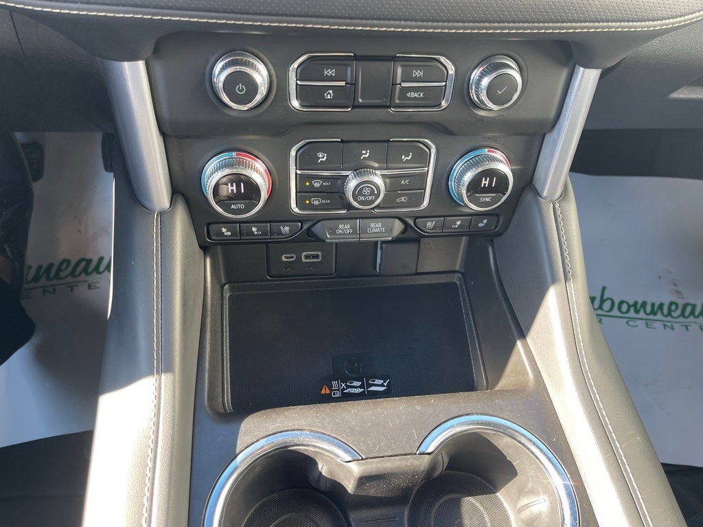 2022 GMC Yukon XL 4WD SLT