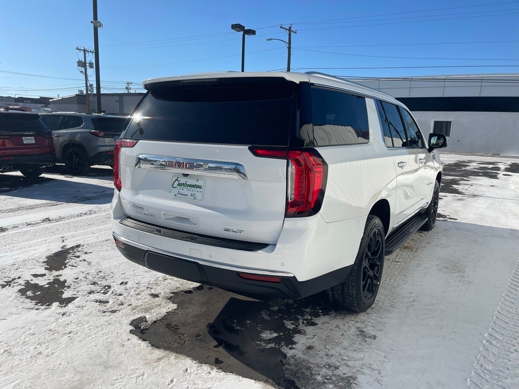 2022 GMC Yukon XL 4WD SLT